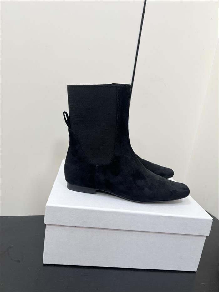 20251128174314695 370